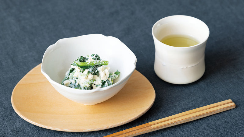 「048 鳳春」と和の小鉢。中里花子さんの器でお茶を味わうレシピ