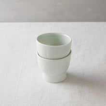 画像をギャラリービューアに読み込む, 亀田大介 白磁刻線台小鉢