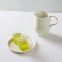 画像をギャラリービューアに読み込む, カラー:白