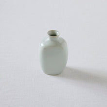 画像をギャラリービューアに読み込む, 渡辺キエ 一輪挿し 瓶型
