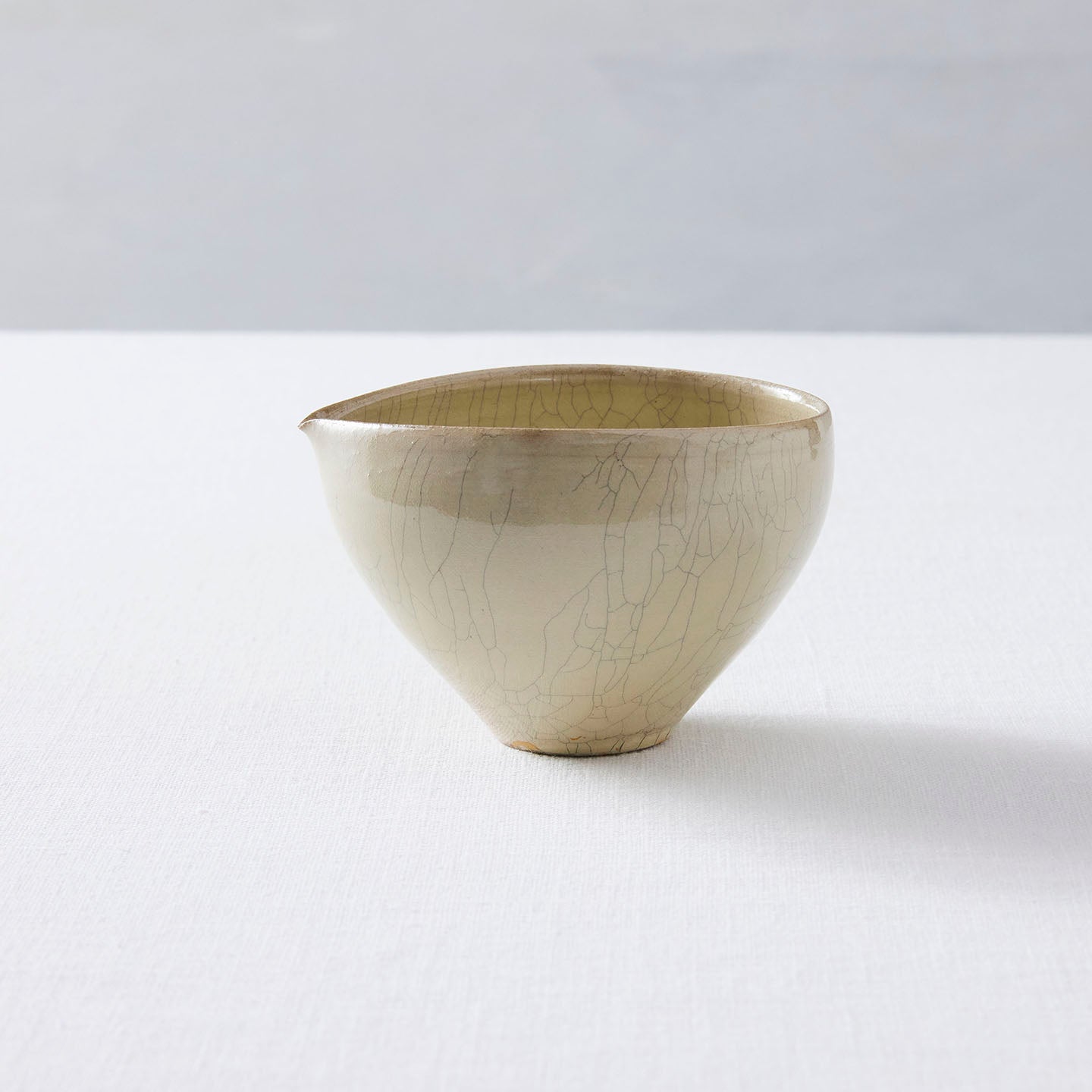 荒賀文成 ヒビ粉引き片口(荒賀文成) – 煎茶堂東京オンライン