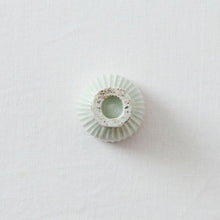 画像をギャラリービューアに読み込む, タナカシゲオ 白瓷高台面取鎬盃(約60ml)