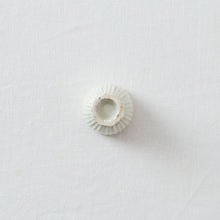 画像をギャラリービューアに読み込む, タナカシゲオ 白瓷高台面取鎬坏(約20ml)