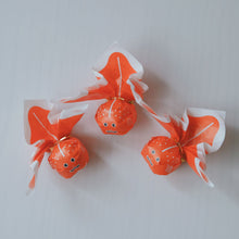 画像をギャラリービューアに読み込む, 上ボシ武内製飴所 金魚ねぶた(りんご羊羹)