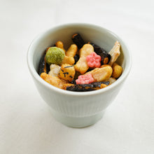 画像をギャラリービューアに読み込む, 亀田大介 白磁刻線台小鉢