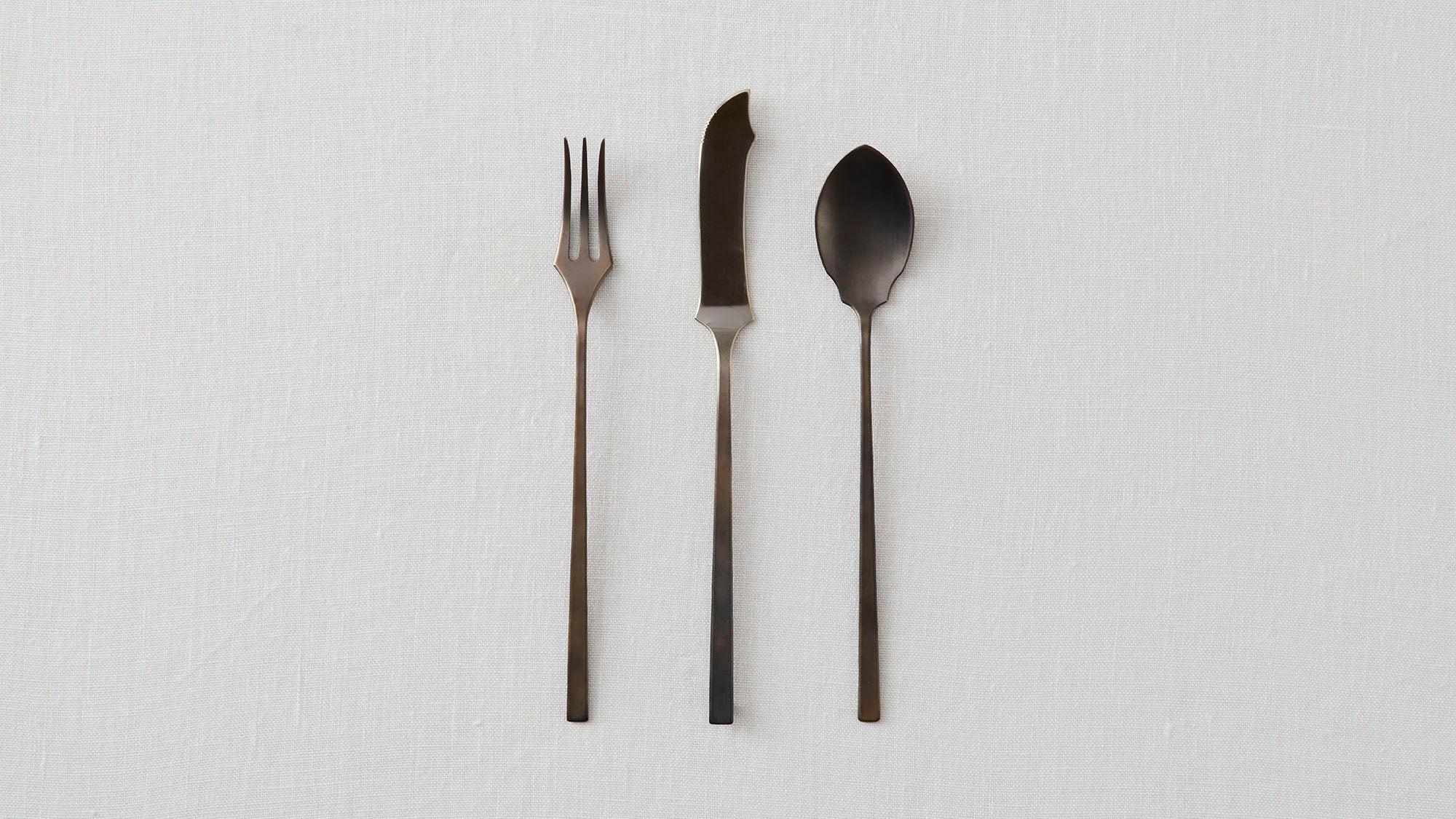 添えれば、食卓が「絵」になる。樫原ヒロさんのカトラリー – 煎茶堂