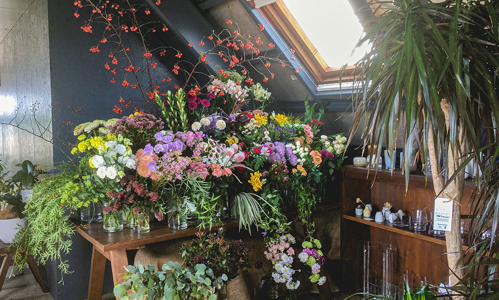 部屋に飾りたい花。vol.05 屋根裏で見つけた秋の花。中目黒・ex