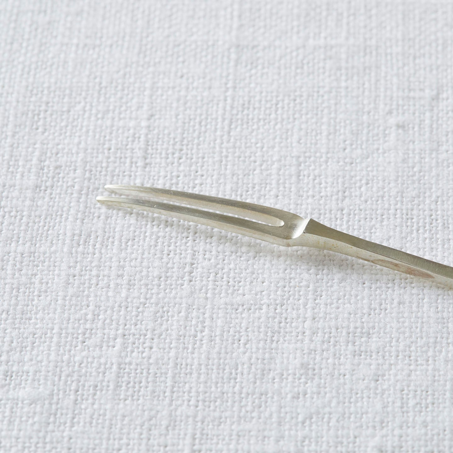 三輪周太郎 銀製フルーツフォーク10.5cm(三輪周太郎) – 煎茶堂東京