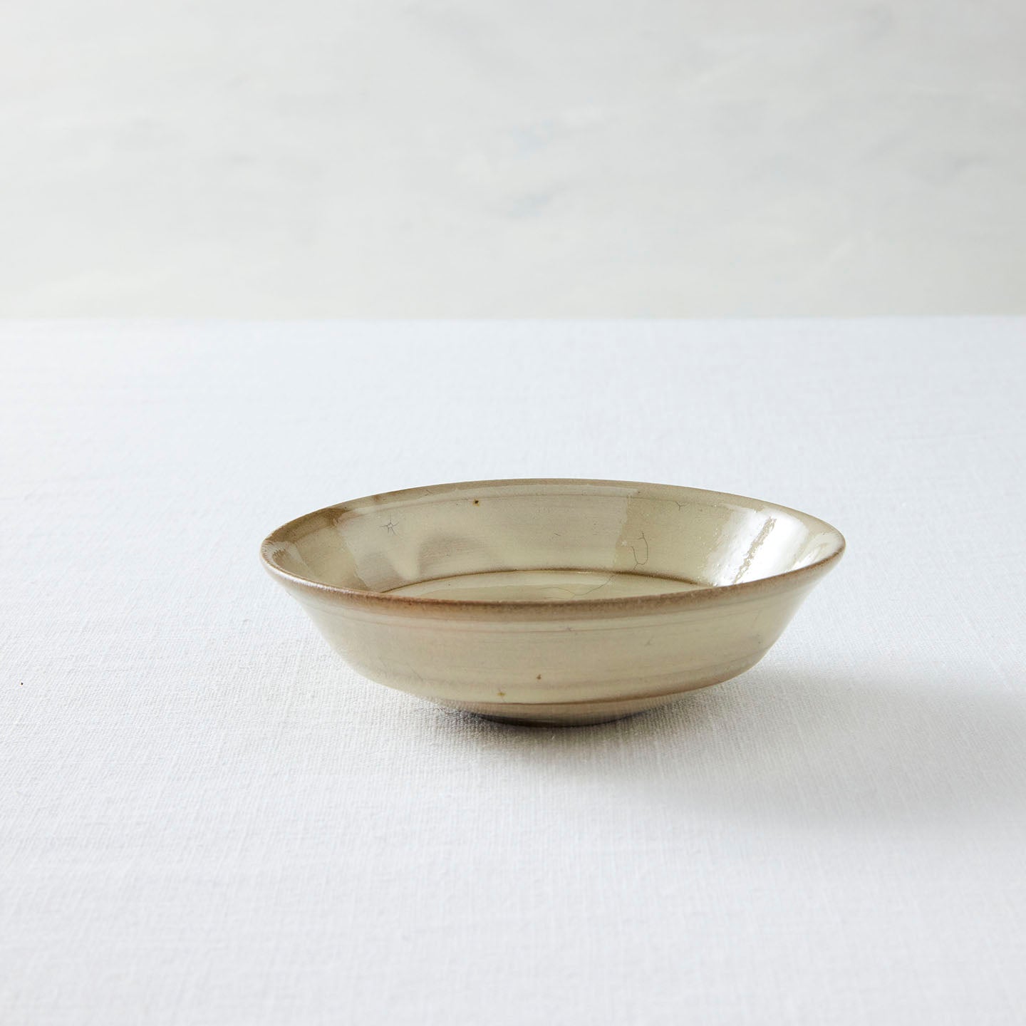 荒賀文成 ヒビ粉引き取り皿(荒賀文成) – 煎茶堂東京オンライン