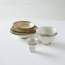 画像をギャラリービューアに読み込む, 荒賀文成 粉引き茶碗
