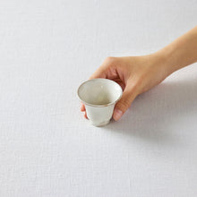 画像をギャラリービューアに読み込む, 荒賀文成 粉引き茶杯
