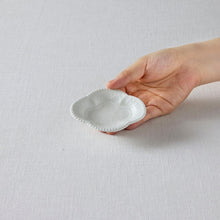 画像をギャラリービューアに読み込む, 李荘窯 木瓜形手塩皿
