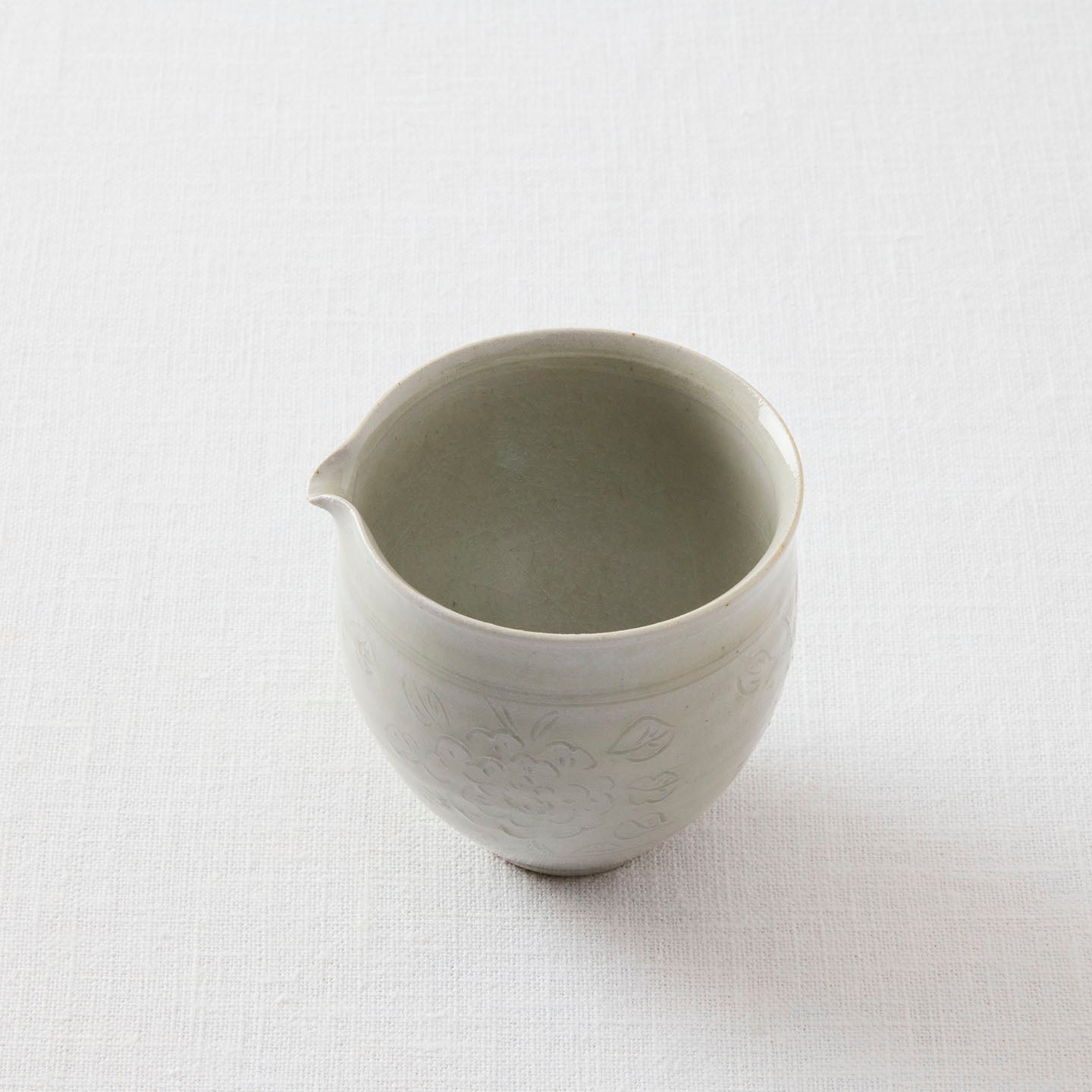 齋藤有希子 牡丹唐草白釉茶海(齋藤有希子) – 煎茶堂東京オンライン