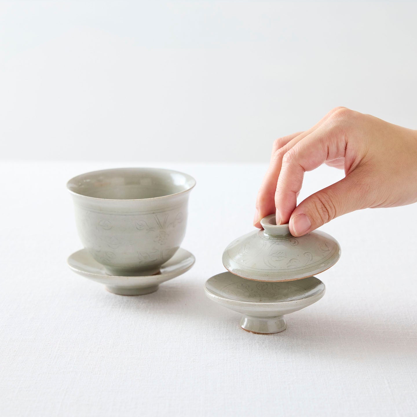 齋藤有希子 牡丹唐草蓋置(齋藤有希子) – 煎茶堂東京オンライン