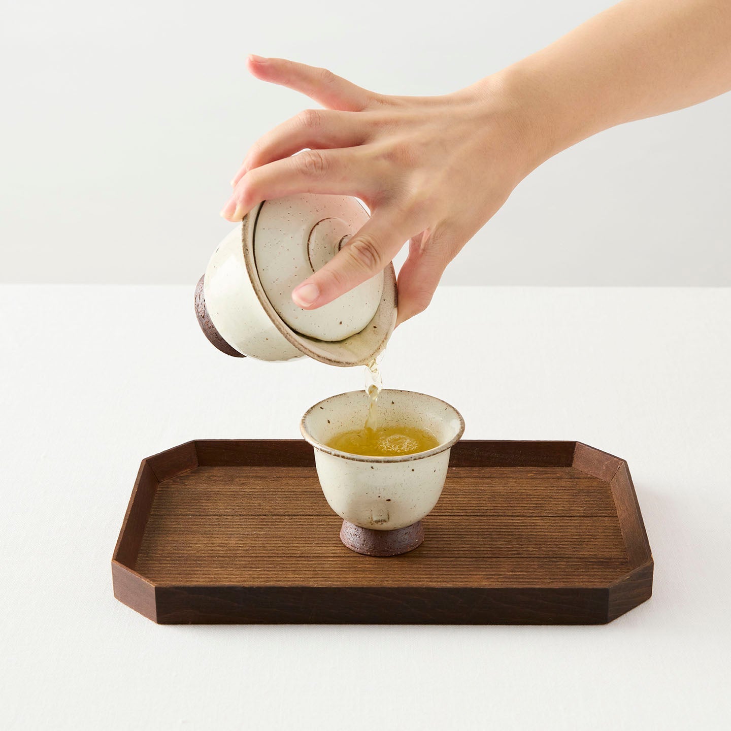 淡海陶芸研究所 白泥小煎茶碗(淡海陶芸研究所) – 煎茶堂東京