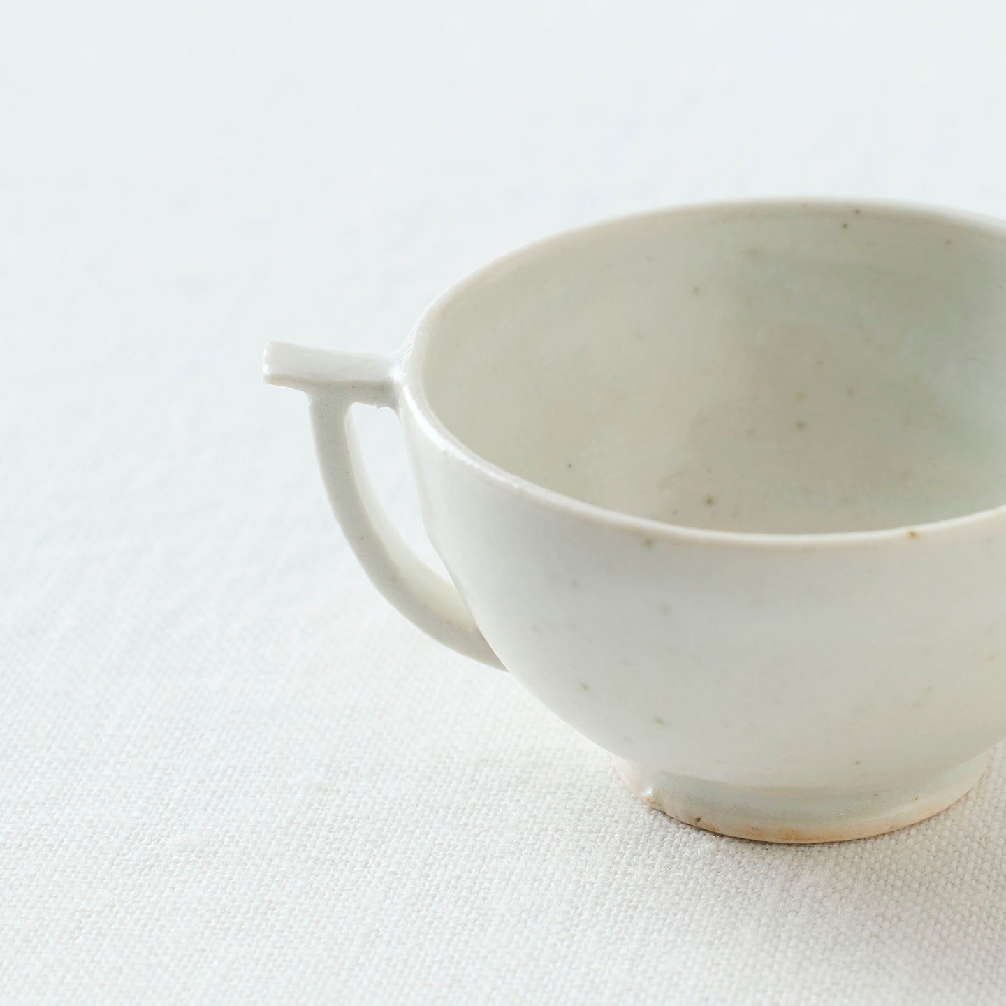 タナカシゲオ 白瓷耳坏（約20ml） (タナカシゲオ) – 煎茶堂東京オンライン