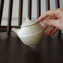 画像をギャラリービューアに読み込む, 後藤義国 縞茶壺
