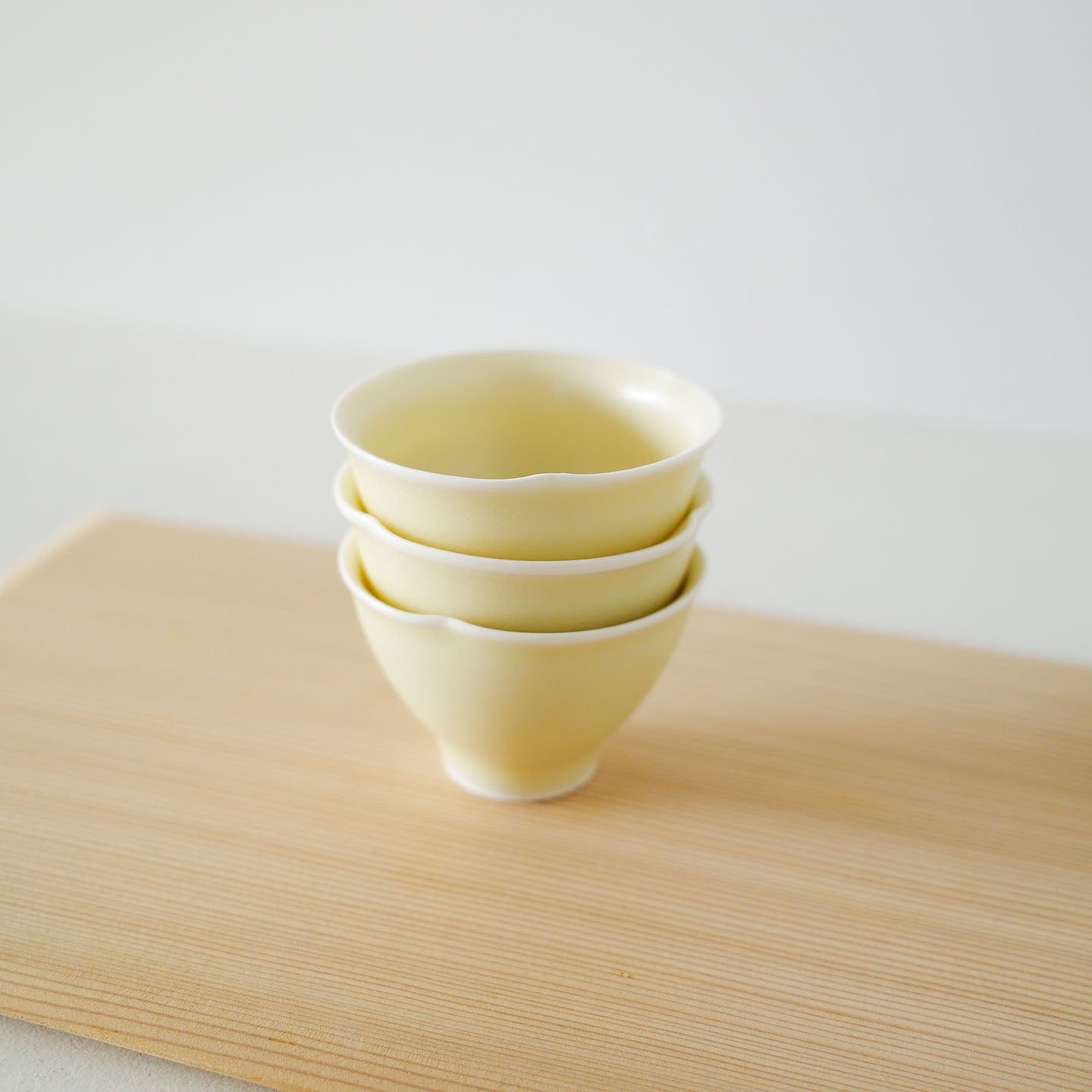江戸　古清水　黄釉小杯ペア　亀水作　高級茶器　殻手　送料込み250819 村田匠也 黄釉茶杯(村田匠也) – 煎茶堂東京オンライン