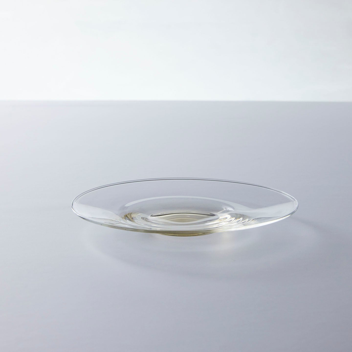 毬ページです。画像の硝子皿3枚 相馬佳織 うたかた グラス(相馬佳織) – 煎茶堂東京オンライン